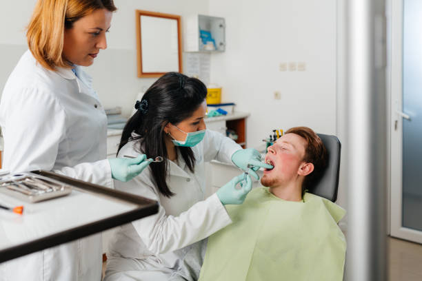 Best Emergency Dental Services for Seniors in Country Club Hills, MO